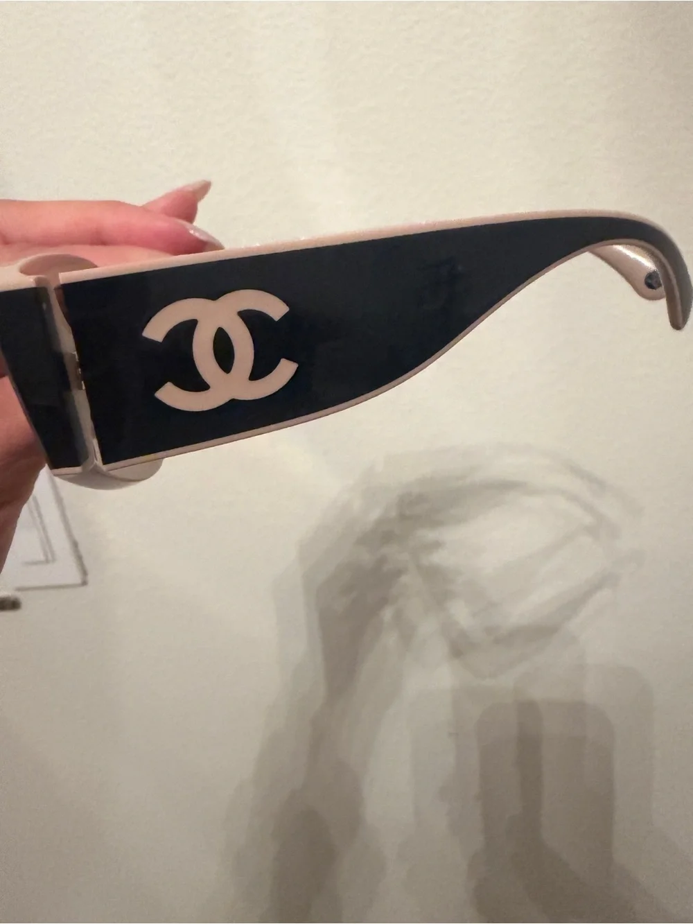 CHANEL Beige and Black Cat-Eye Sunglasses with CC Logo